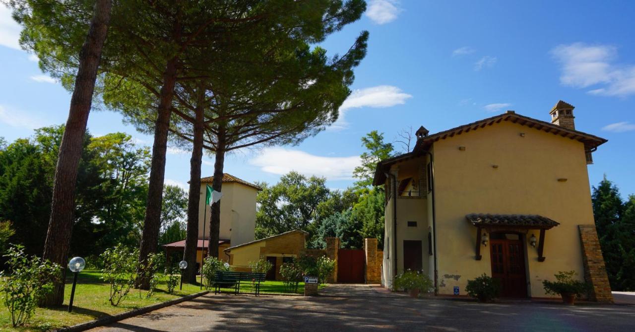 Hotel La Torretta Assisi Exterior foto