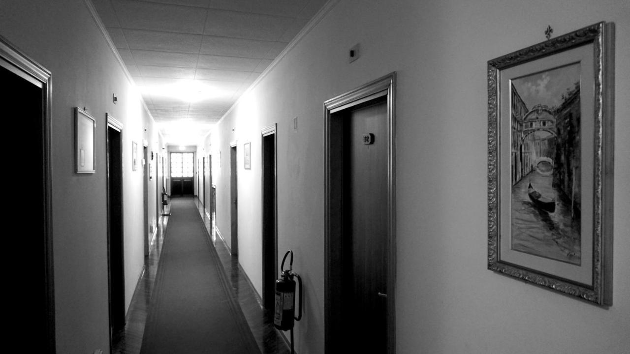 Hotel La Torretta Assisi Exterior foto